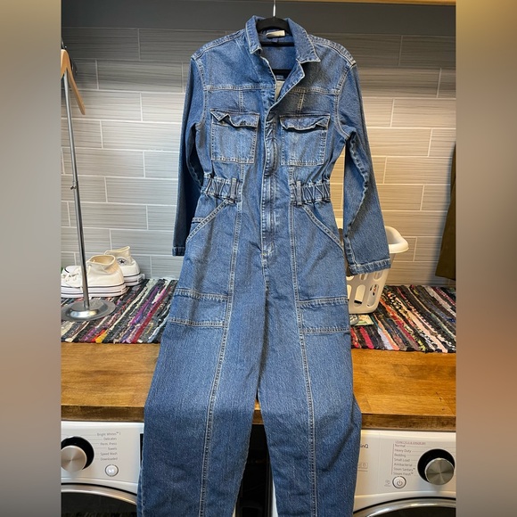 Universal Thread, Women's Denim Jumpsuit, Coveralls,Long Sleeve, Cargo Detail - Picture 1 of 9